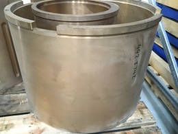CH660 Bottom shell busing 442.8742-01